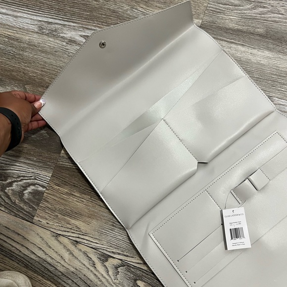NWT Glass Ladder & Co. Megan Portfolio Clutch - Gray - Picture 6 of 13